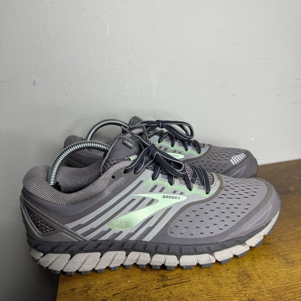 Brooks Ariel 18 Walking Shoes Women's Size 10.5 B Grey